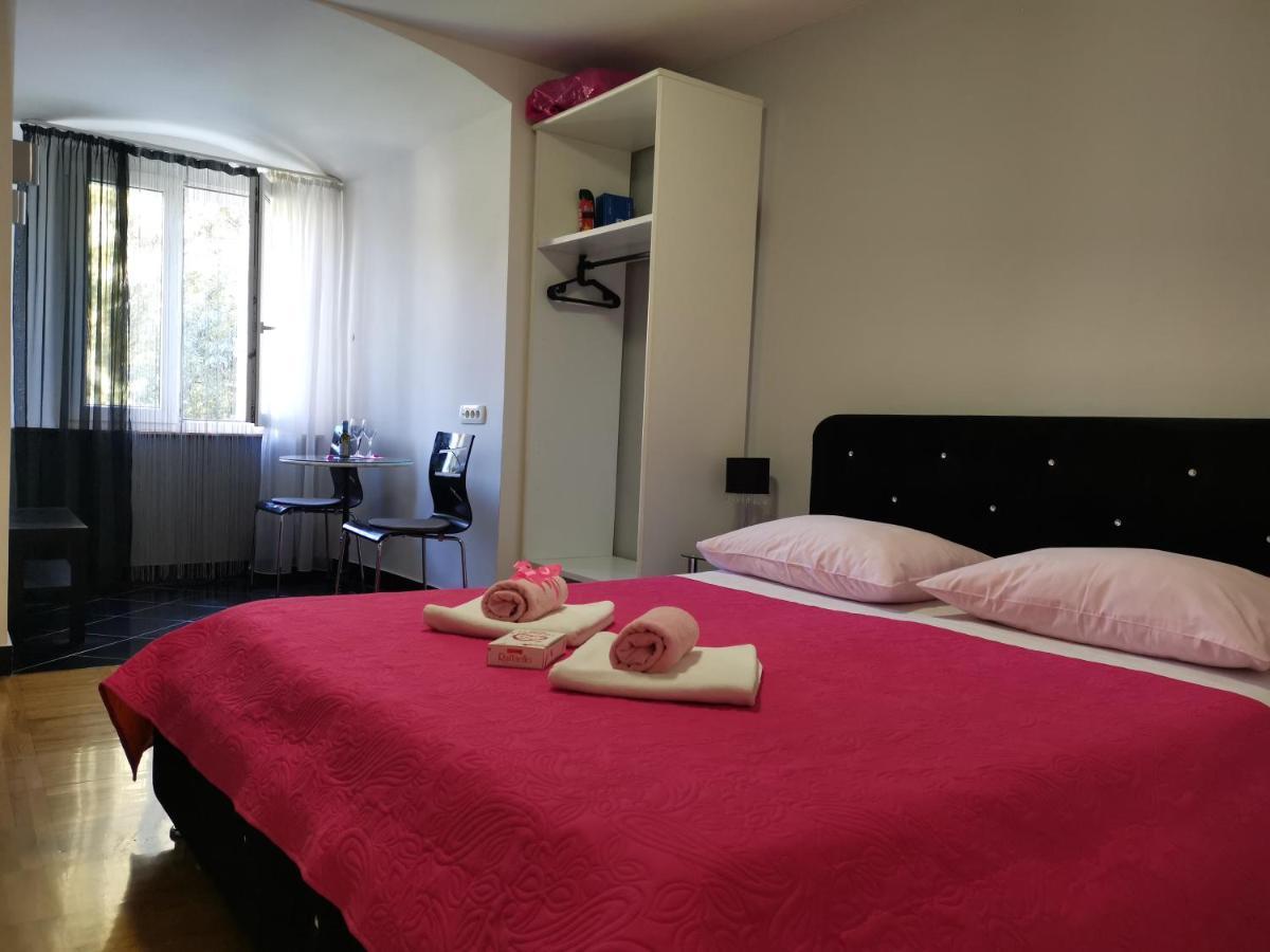Palace Inn Rooms سبليت المظهر الخارجي الصورة