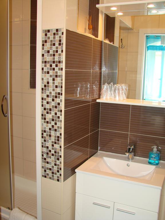 Palace Inn Rooms سبليت الغرفة الصورة
